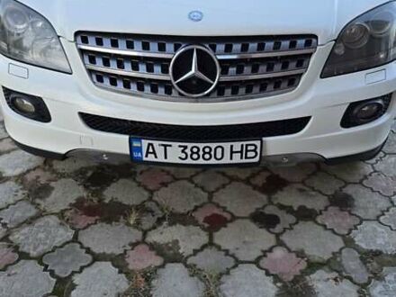 Мерседес М-Класс 2008 в Черновцах на Automoto.ua Белый Мерседес М-Класс, объемом двигателя 3.5 л и пробегом 254 тыс. км за 12000 $, фото 1 на Automoto.ua