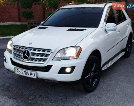 Мерседес М-Класс 2008 в Виннице на Automoto.ua Белый Мерседес М-Класс, объемом двигателя 3.5 л и пробегом 200 тыс. км за 13500 $, фото 1 на Automoto.ua