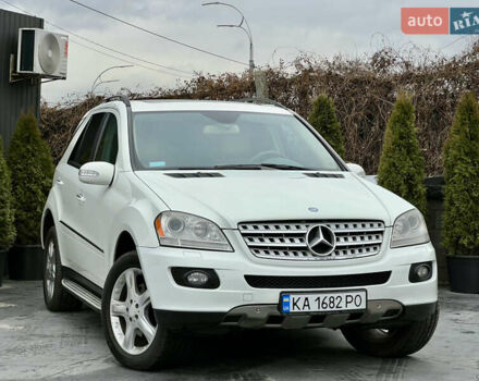 Белый Мерседес М-Класс, объемом двигателя 3.5 л и пробегом 154 тыс. км за 11600 $, фото 1 на Automoto.ua