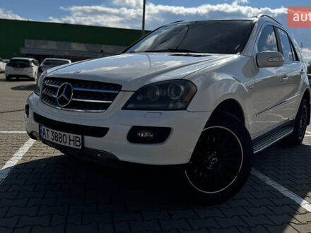 Білий Мерседес М-Клас, об'ємом двигуна 3.5 л та пробігом 258 тис. км за 10900 $, фото 1 на Automoto.ua