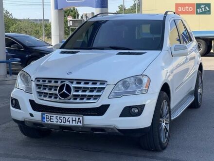 Мерседес М-Класс 2009 в Николаеве на Automoto.ua Белый Мерседес М-Класс, объемом двигателя 2.99 л и пробегом 225 тыс. км за 12700 $, фото 1 на Automoto.ua