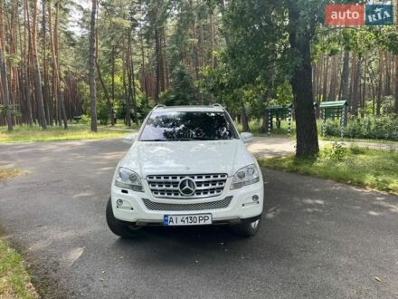 Білий Мерседес М-Клас, об'ємом двигуна 2.99 л та пробігом 323 тис. км за 11000 $, фото 1 на Automoto.ua