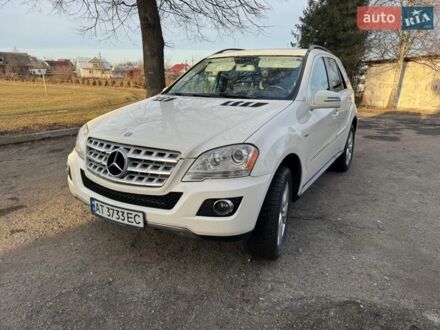 Белый Мерседес М-Класс, объемом двигателя 3 л и пробегом 250 тыс. км за 15400 $, фото 1 на Automoto.ua