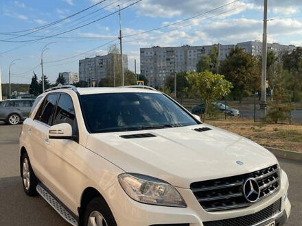 Мерседес М-Клас 2011 у Харкові на Automoto.ua Білий Мерседес М-Клас, об'ємом двигуна 2.99 л та пробігом 160 тис. км за 22500 $, фото 1 на Automoto.ua