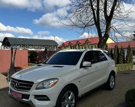 Білий Мерседес М-Клас, об'ємом двигуна 3 л та пробігом 270 тис. км за 18200 $, фото 1 на Automoto.ua