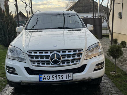 Білий Мерседес М-Клас, об'ємом двигуна 3 л та пробігом 284 тис. км за 18000 $, фото 1 на Automoto.ua