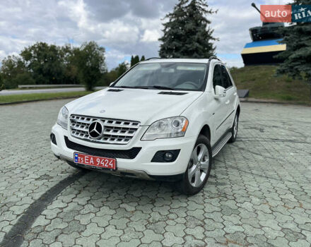 Білий Мерседес М-Клас, об'ємом двигуна 3 л та пробігом 273 тис. км за 15450 $, фото 1 на Automoto.ua