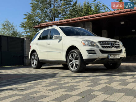 Мерседес М-Клас 2011 у Мукачеве на Automoto.ua Білий Мерседес М-Клас, об'ємом двигуна 3.5 л та пробігом 135 тис. км за 13499 $, фото 1 на Automoto.ua