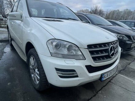 Білий Мерседес М-Клас, об'ємом двигуна 2.99 л та пробігом 219 тис. км за 16900 $, фото 1 на Automoto.ua