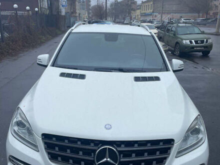 Белый Мерседес М-Класс, объемом двигателя 2.99 л и пробегом 165 тыс. км за 20999 $, фото 1 на Automoto.ua