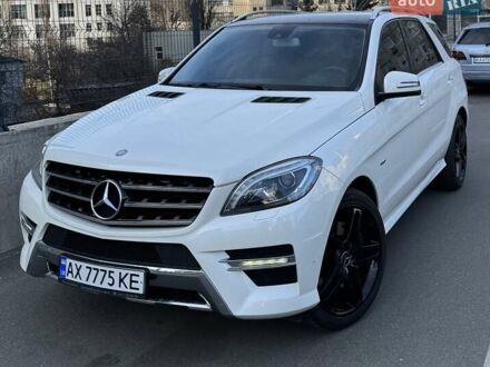 Мерседес М-Класс 2012 в Киеве на Automoto.ua Белый Мерседес М-Класс, объемом двигателя 3.5 л и пробегом 185 тыс. км за 22500 $, фото 1 на Automoto.ua