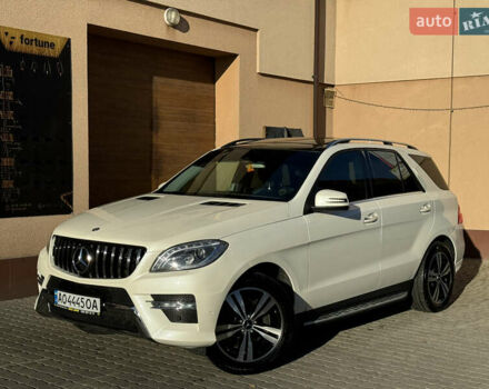 Мерседес М-Класс 2012 в Ужгороде на Automoto.ua Белый Мерседес М-Класс, объемом двигателя 2.99 л и пробегом 261 тыс. км за 20900 $, фото 1 на Automoto.ua