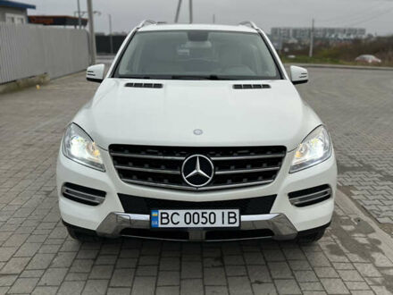 Білий Мерседес М-Клас, об'ємом двигуна 2.99 л та пробігом 194 тис. км за 22500 $, фото 1 на Automoto.ua