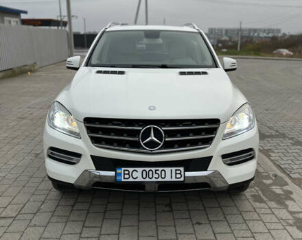 Білий Мерседес М-Клас, об'ємом двигуна 2.99 л та пробігом 194 тис. км за 22500 $, фото 1 на Automoto.ua