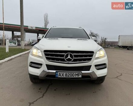 Білий Мерседес М-Клас, об'ємом двигуна 2.99 л та пробігом 180 тис. км за 25000 $, фото 1 на Automoto.ua