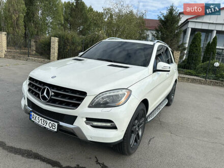 Мерседес М-Класс 2012 в Днепре (Днепропетровске) на Automoto.ua Белый Мерседес М-Класс, объемом двигателя 3.5 л и пробегом 245 тыс. км за 17999 $, фото 1 на Automoto.ua