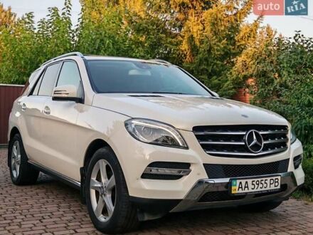 Мерседес М-Класс 2012 в Киеве на Automoto.ua Белый Мерседес М-Класс, объемом двигателя 2.14 л и пробегом 140 тыс. км за 24900 $, фото 1 на Automoto.ua