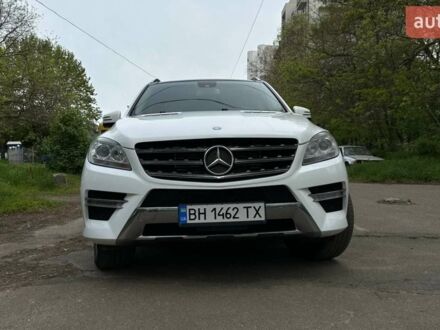 Білий Мерседес М-Клас, об'ємом двигуна 2.99 л та пробігом 240 тис. км за 28000 $, фото 1 на Automoto.ua