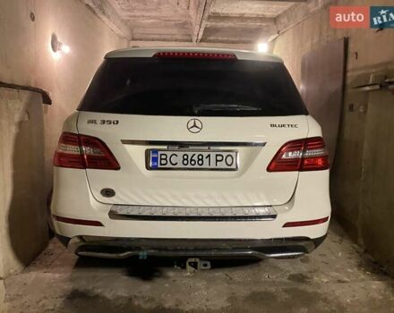 Білий Мерседес М-Клас, об'ємом двигуна 3 л та пробігом 152 тис. км за 13900 $, фото 1 на Automoto.ua