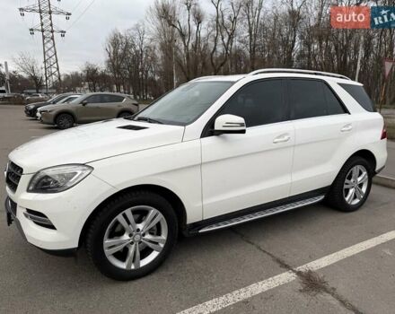 Білий Мерседес М-Клас, об'ємом двигуна 2.99 л та пробігом 244 тис. км за 21500 $, фото 1 на Automoto.ua