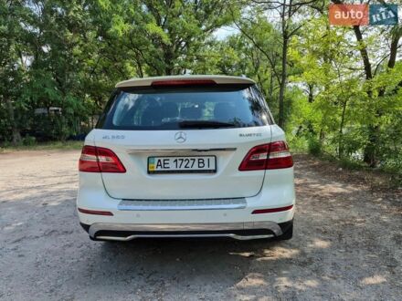 Білий Мерседес М-Клас, об'ємом двигуна 2.99 л та пробігом 190 тис. км за 21000 $, фото 1 на Automoto.ua