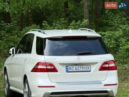 Білий Мерседес М-Клас, об'ємом двигуна 2.99 л та пробігом 180 тис. км за 8000 $, фото 1 на Automoto.ua