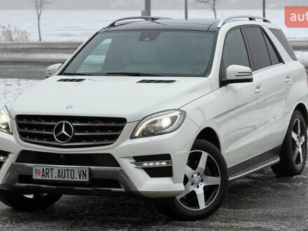 Білий Мерседес М-Клас, об'ємом двигуна 3 л та пробігом 143 тис. км за 29800 $, фото 1 на Automoto.ua