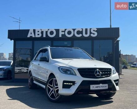 Білий Мерседес М-Клас, об'ємом двигуна 4.66 л та пробігом 270 тис. км за 16990 $, фото 1 на Automoto.ua