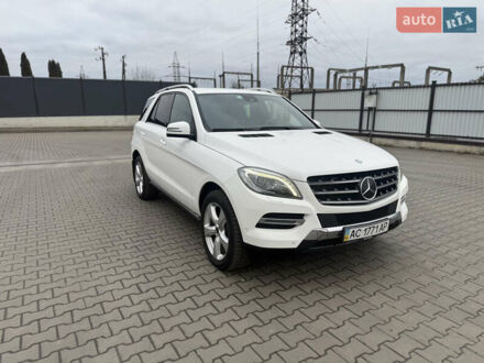 Белый Мерседес М-Класс, объемом двигателя 2.99 л и пробегом 397 тыс. км за 19950 $, фото 1 на Automoto.ua