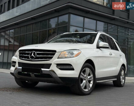 Мерседес М-Класс 2014 в Львове на Automoto.ua Белый Мерседес М-Класс, объемом двигателя 2.99 л и пробегом 279 тыс. км за 22800 $, фото 1 на Automoto.ua