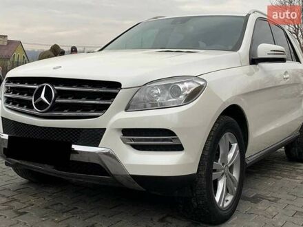 Мерседес М-Класс 2014 в Львове на Automoto.ua Белый Мерседес М-Класс, объемом двигателя 2.14 л и пробегом 300 тыс. км за 20200 $, фото 1 на Automoto.ua