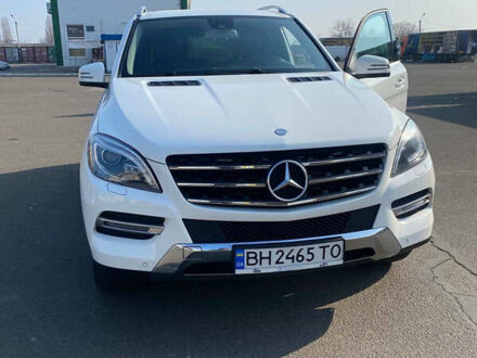 Білий Мерседес М-Клас, об'ємом двигуна 2.14 л та пробігом 240 тис. км за 19500 $, фото 1 на Automoto.ua