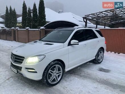 Мерседес М-Класс 2015 в Киеве на Automoto.ua Белый Мерседес М-Класс, объемом двигателя 3.5 л и пробегом 178 тыс. км за 20499 $, фото 1 на Automoto.ua