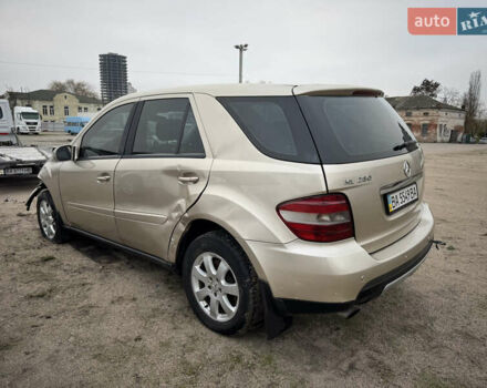 Бежевый Мерседес М-Класс, объемом двигателя 3 л и пробегом 289 тыс. км за 5300 $, фото 3 на Automoto.ua