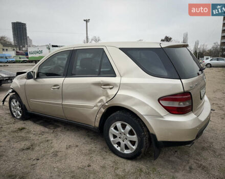 Бежевый Мерседес М-Класс, объемом двигателя 3 л и пробегом 289 тыс. км за 5300 $, фото 2 на Automoto.ua