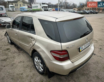 Бежевый Мерседес М-Класс, объемом двигателя 3 л и пробегом 289 тыс. км за 5300 $, фото 16 на Automoto.ua