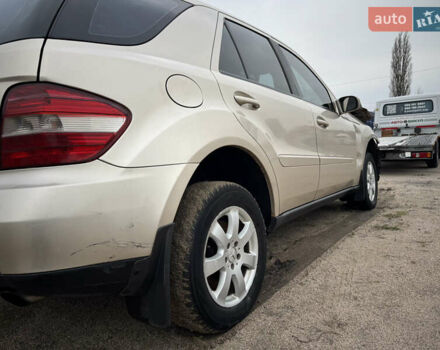 Бежевый Мерседес М-Класс, объемом двигателя 3 л и пробегом 289 тыс. км за 5300 $, фото 18 на Automoto.ua