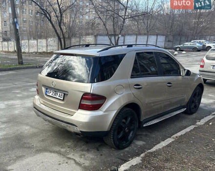 Бежевий Мерседес М-Клас, об'ємом двигуна 3.5 л та пробігом 277 тис. км за 8000 $, фото 6 на Automoto.ua