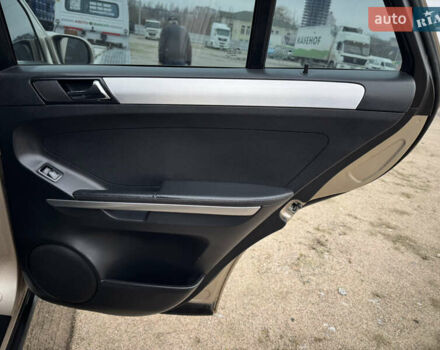 Бежевый Мерседес М-Класс, объемом двигателя 3 л и пробегом 289 тыс. км за 5300 $, фото 31 на Automoto.ua