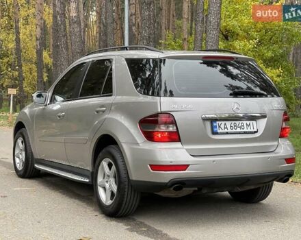 Бежевый Мерседес М-Класс, объемом двигателя 3.5 л и пробегом 167 тыс. км за 11750 $, фото 4 на Automoto.ua