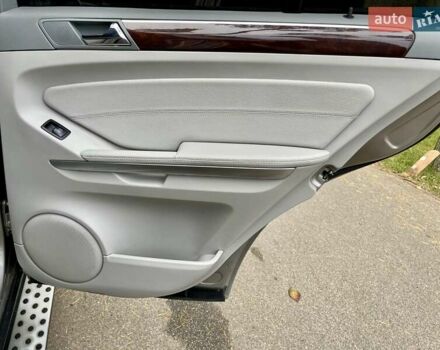 Бежевый Мерседес М-Класс, объемом двигателя 3.5 л и пробегом 167 тыс. км за 11750 $, фото 45 на Automoto.ua