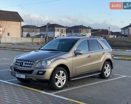 Бежевий Мерседес М-Клас, об'ємом двигуна 3.5 л та пробігом 178 тис. км за 13500 $, фото 5 на Automoto.ua