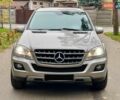 Мерседес М-Клас 2009 у Києві на Automoto.ua Бежевий Мерседес М-Клас, об'ємом двигуна 3.5 л та пробігом 167 тис. км за 11700 $, фото 1 на Automoto.ua