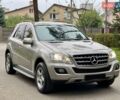 Мерседес М-Клас 2009 у Києві на Automoto.ua Бежевий Мерседес М-Клас, об'ємом двигуна 3.5 л та пробігом 167 тис. км за 11700 $, фото 2 на Automoto.ua