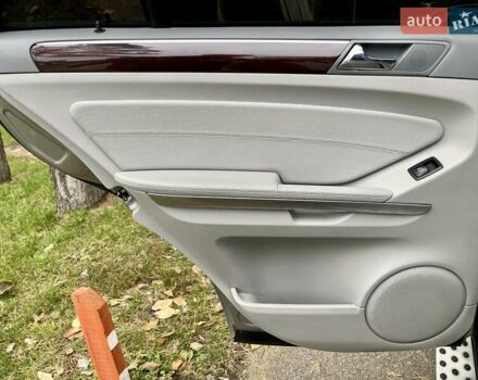 Мерседес М-Клас 2009 у Києві на Automoto.ua Бежевий Мерседес М-Клас, об'ємом двигуна 3.5 л та пробігом 167 тис. км за 11700 $, фото 50 на Automoto.ua