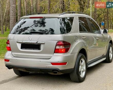 Мерседес М-Клас 2009 у Києві на Automoto.ua Бежевий Мерседес М-Клас, об'ємом двигуна 3.5 л та пробігом 167 тис. км за 11700 $, фото 4 на Automoto.ua