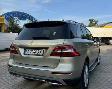 Мерседес М-Класс 2013 в Ровно на Automoto.ua Бежевый Мерседес М-Класс, объемом двигателя 2.99 л и пробегом 235 тыс. км за 21650 $, фото 2 на Automoto.ua