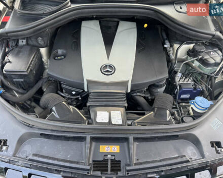 Мерседес М-Класс 2013 в Ровно на Automoto.ua Бежевый Мерседес М-Класс, объемом двигателя 2.99 л и пробегом 235 тыс. км за 21650 $, фото 23 на Automoto.ua