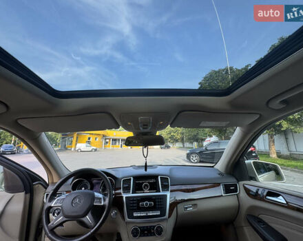 Мерседес М-Класс 2013 в Ровно на Automoto.ua Бежевый Мерседес М-Класс, объемом двигателя 2.99 л и пробегом 235 тыс. км за 21650 $, фото 18 на Automoto.ua