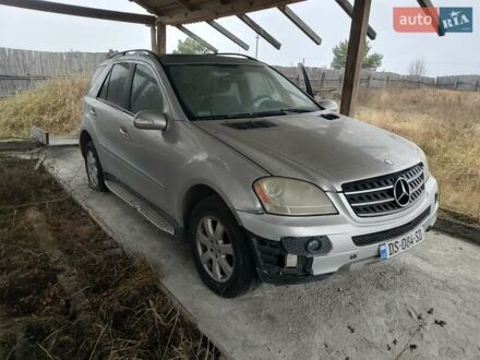 Бежевий Мерседес М-Клас, об'ємом двигуна 3.5 л та пробігом 260 тис. км за 3500 $, фото 1 на Automoto.ua